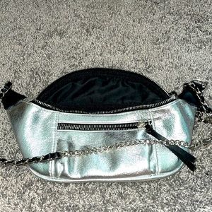 Crossbody purse